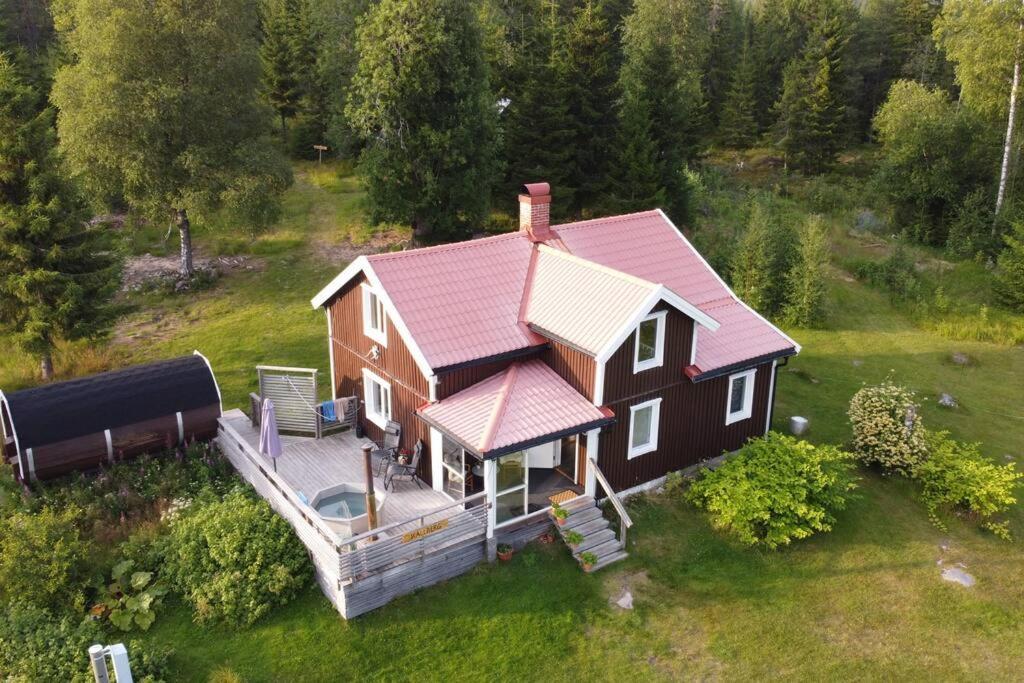 Forest Cabin With Stunning Mountain View & Sauna Торсби Екстериор снимка